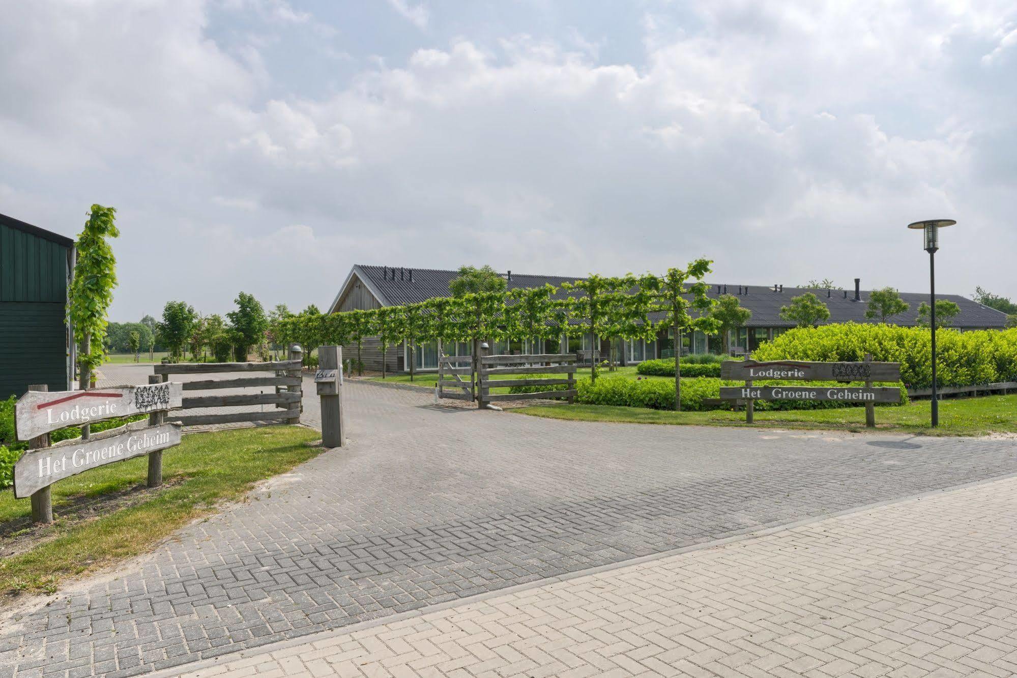 Lodgerie Het Groene Geheim 3*
